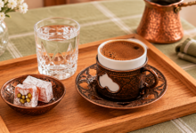 türk qəhvəsi, türk qəhvəsi resepti, köpüklü türk qəhvəsi, cezvədə qəhvə, evdə türk qəhvəsi, şəkərsiz türk qəhvəsi, orta şəkərli qəhvə, qəhvə necə dəmlənir, türk qəhvəsi ölçüsü, qəhvə köpüyü, südlü türk qəhvəsi